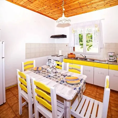 Elpida Ferienhaus *